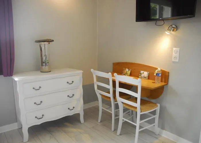 Logis Hotel Le Relais Du Bois Vialotte